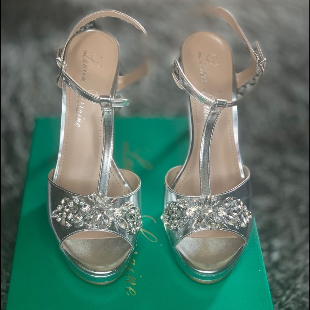 SLIVER HEELS